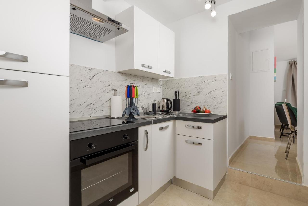 Clara Apartment